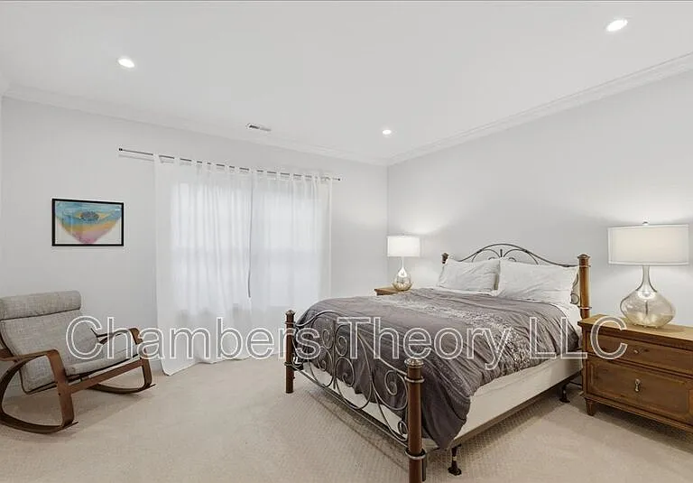 7010 Girard St — Photo 32