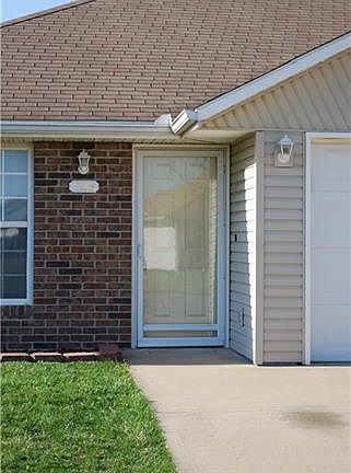2nd image of 1318 Blue Branch Dr