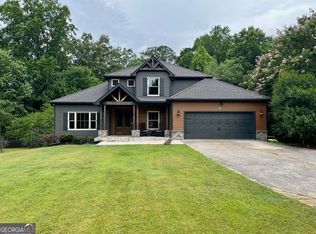 39 Spring Lake Dr, Dallas, GA 30132
