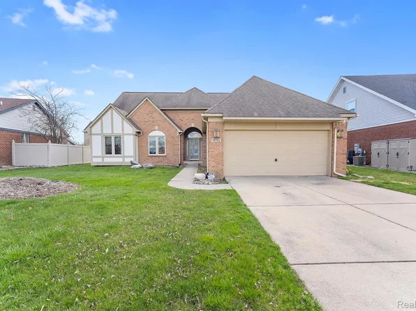 26783 Park Ln, Woodhaven, MI 48183
