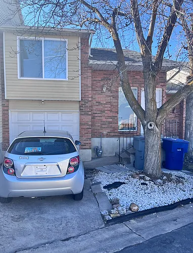 May Rent FREE!! Photo 1