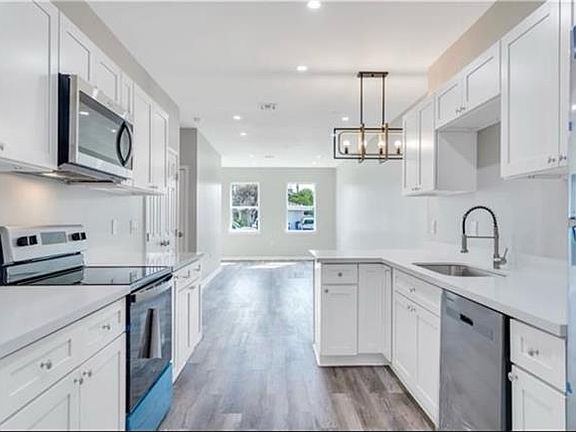 3rd image of 1057 Orange Blossom Ln
