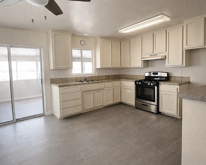 61602 Capilla Dr — Photo 2