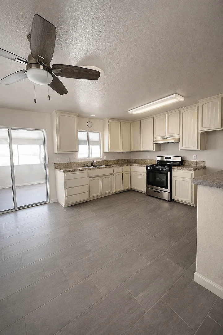 Building Photo - 61602 Capilla Dr