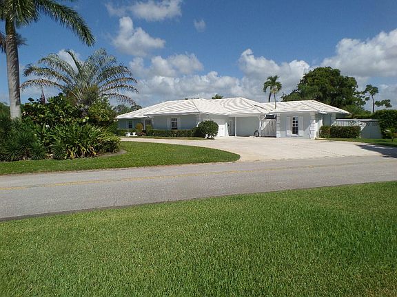 451 S Country Club