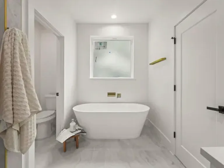 1336 Compton St — Photo 8