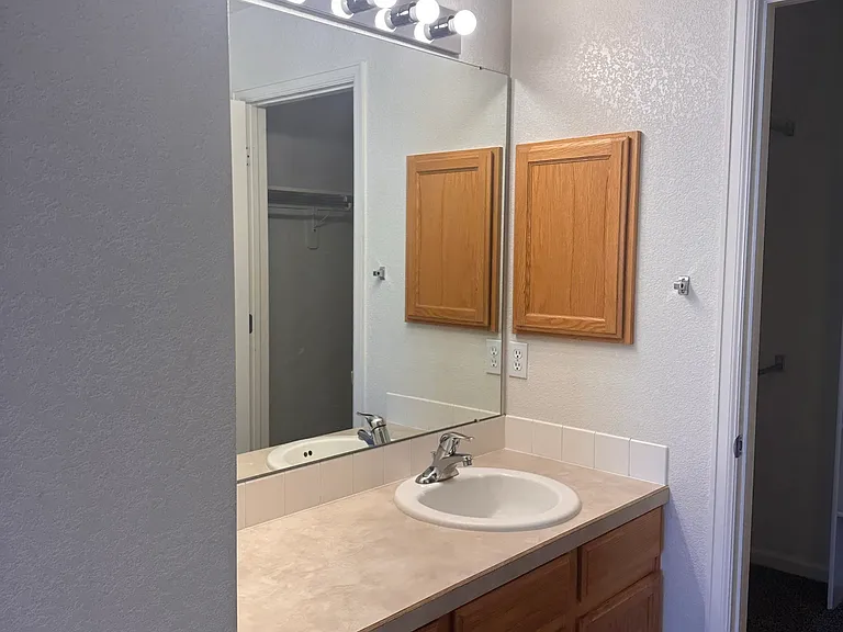 101-2070 Manitou Ct — Photo 11