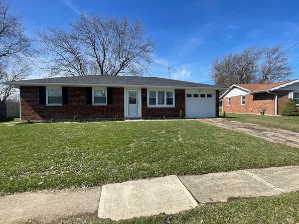 1825 Fair Oaks Dr, Sidney, OH 45365