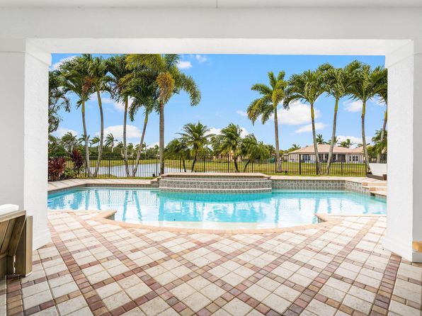 11695 Sunrise View Ln