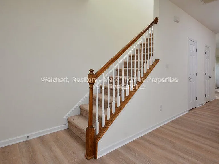 1326 Holly Grove Way — Photo 5