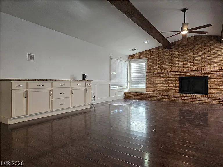 5945 N El Capitan Way — Photo 6