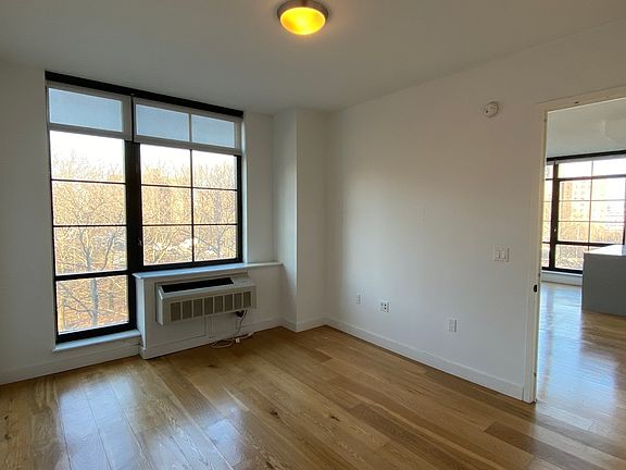 4th image of 180 Nassau St #K5