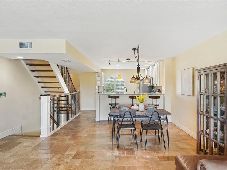 637 Pinellas Bayway S #105 — Photo 11