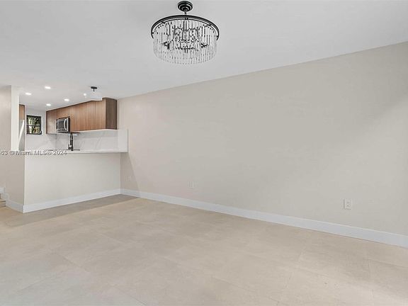 5th image of 1901 NW South River Dr APT 19B