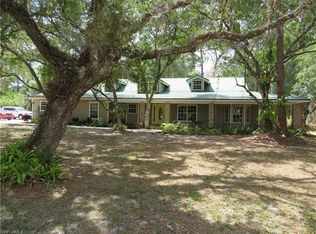 704 Turtle Ln, Labelle, FL 33935