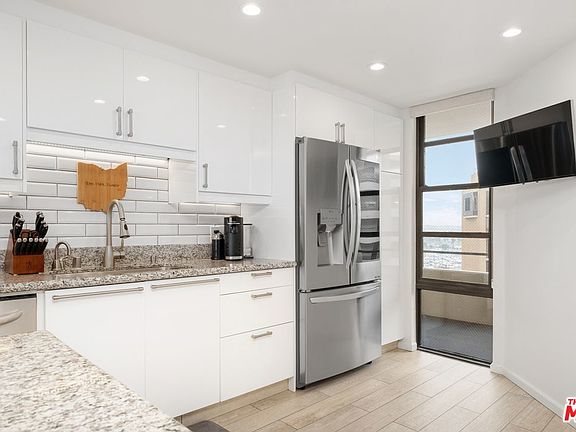 5th image of 4337 Marina City Dr Unit 1135