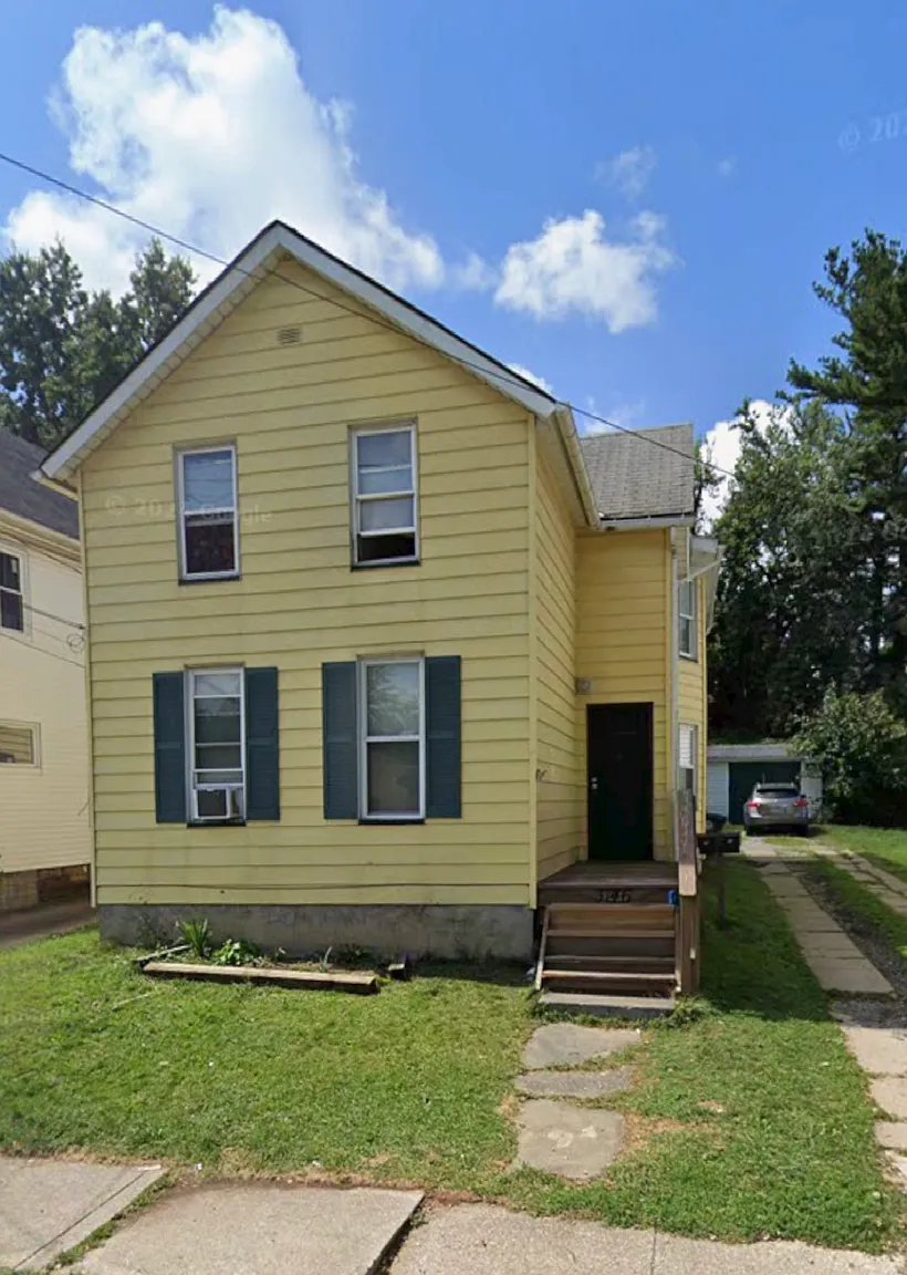 3146 W 71st St photo 1