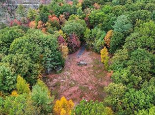 115 Crooked Ledge Rd, Southampton, MA 01073
