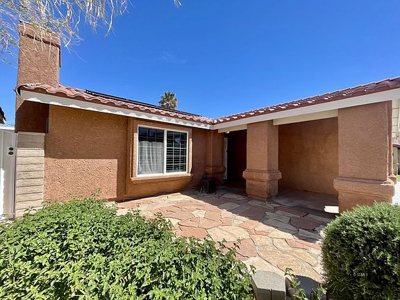 2nd image of 1124 Evelyn Ct