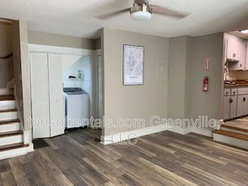 1 bed, 2.0 bath, $1,195 — Photo 2