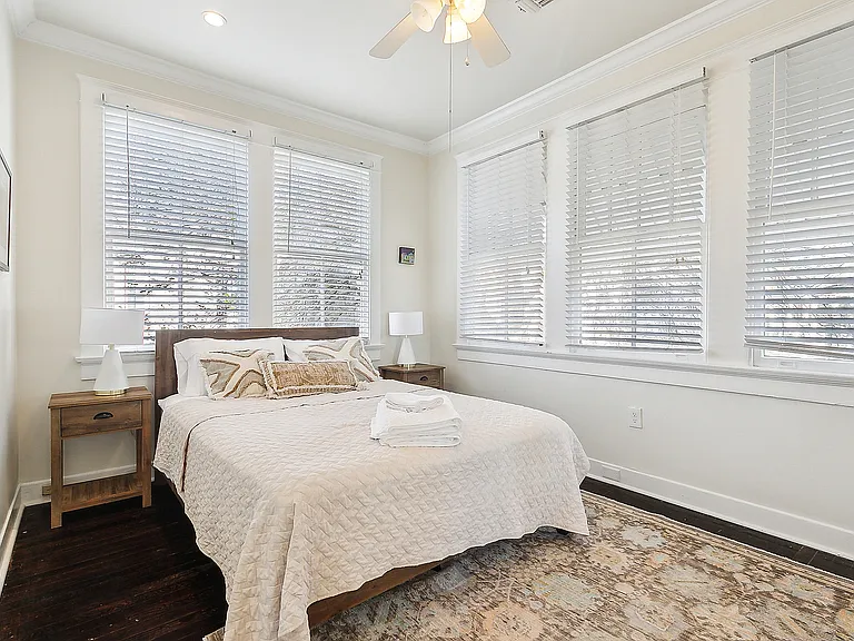 819 Olga St — Photo 15