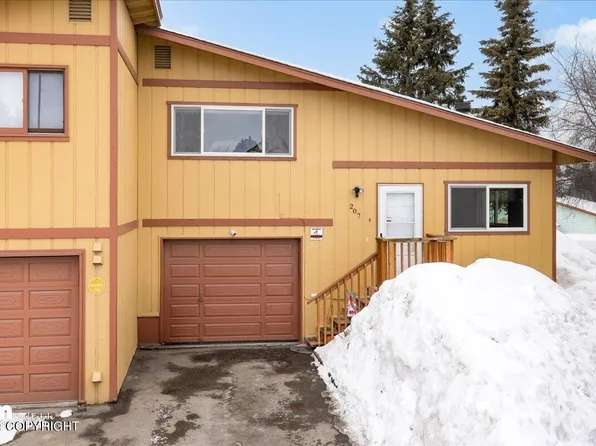 207 Fawn Ct, Anchorage, AK 99515
