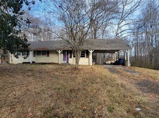 304 Madison Beach Rd, Madison, NC 27025