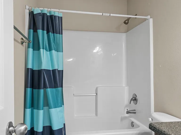 2044 Mississippi Ave — Photo 27