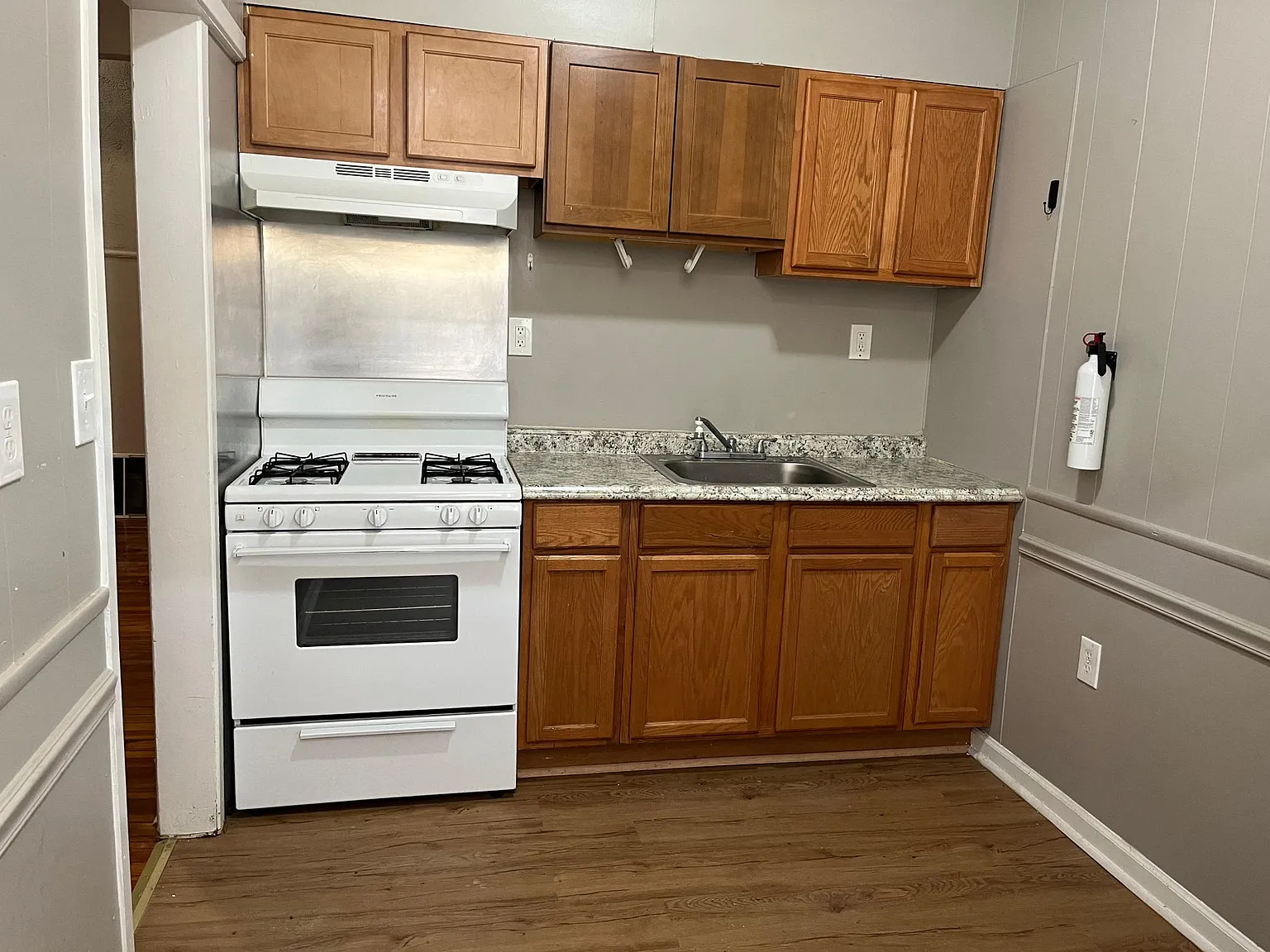 2 bed, 1000 sqft, $1,500 — Photo 2