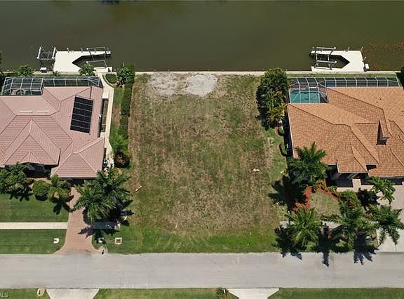 5th image of 135 Peach Ct