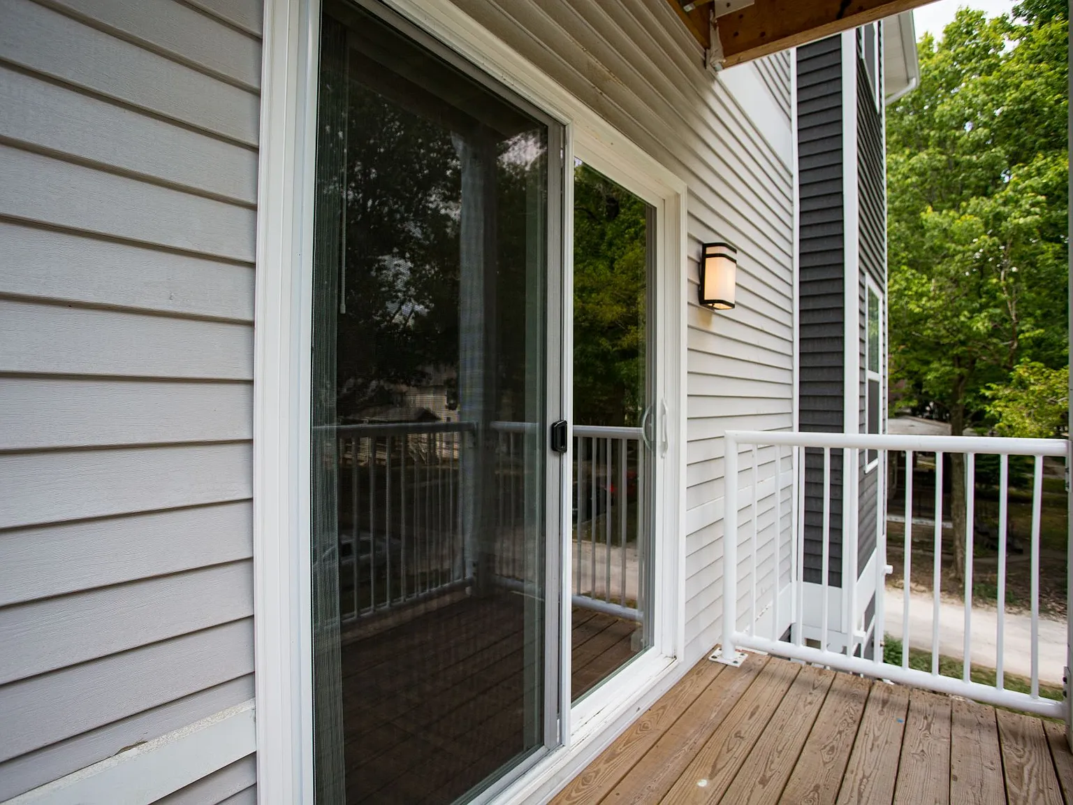 509 S Elm - 102 — Photo 2