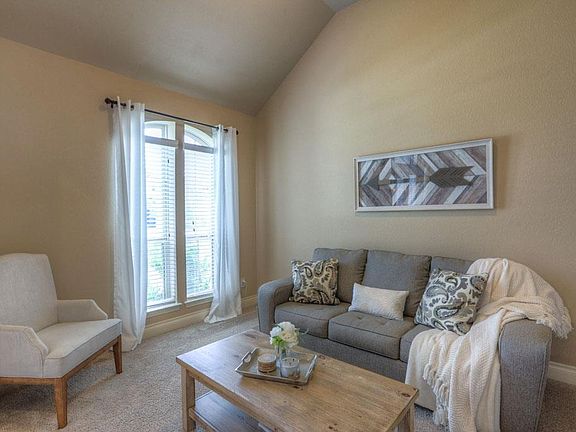 3rd image of 3002 Tamara Creek Ln