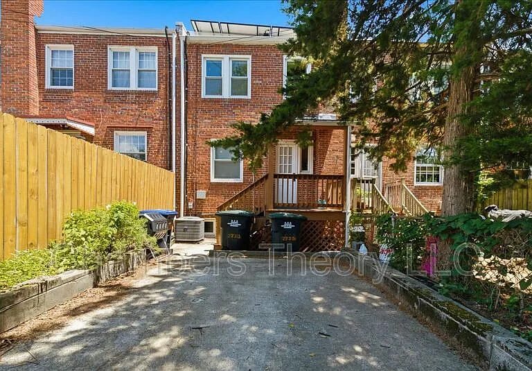 2230 Observatory Pl NW — Photo 29