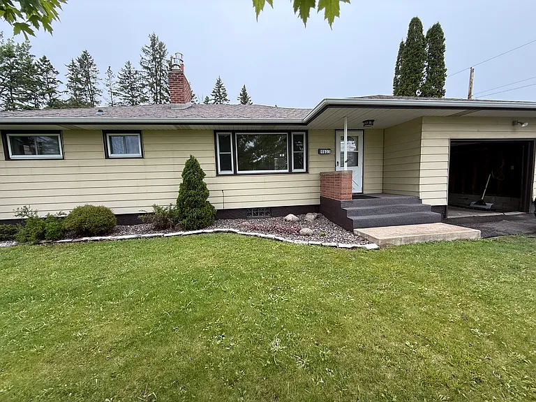 4631 Tioga St — Photo 1