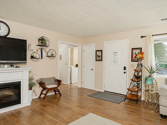 5th image of 114 Short St