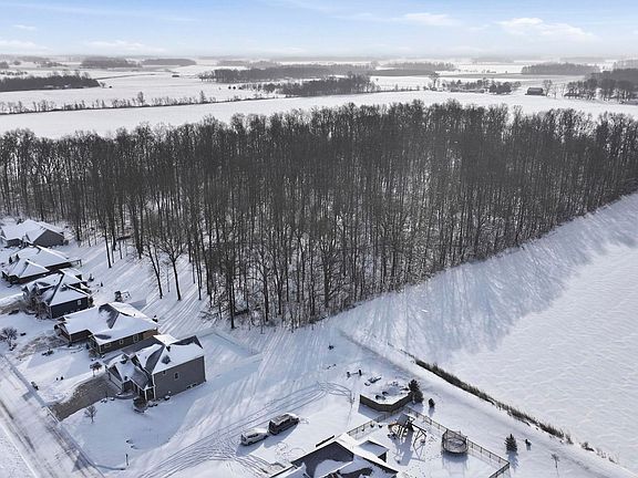 4th image of 408 Ridge Ct