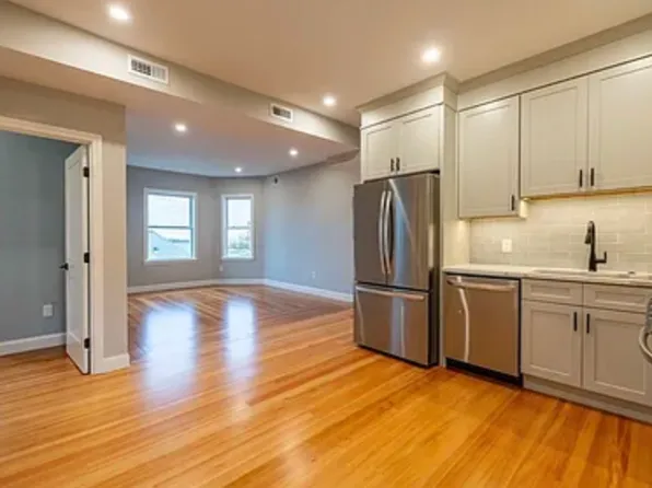 665 Columbia Rd #3, Boston, MA 02125