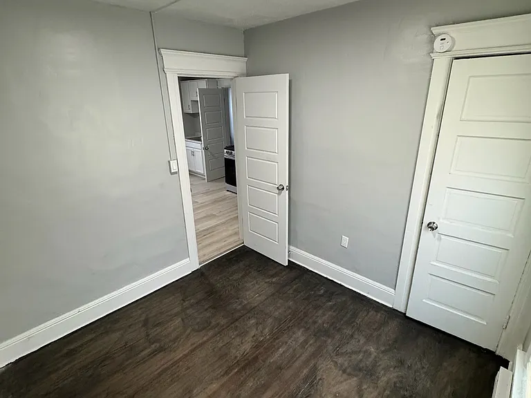 325 Richmond Ave #1F — Photo 5