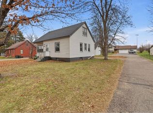 400 Chinook Ave SW, Avon, MN 56310