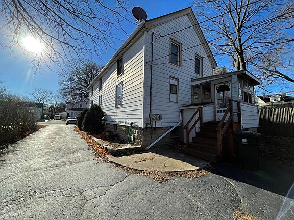 2nd image of 310 Noble Ave #1