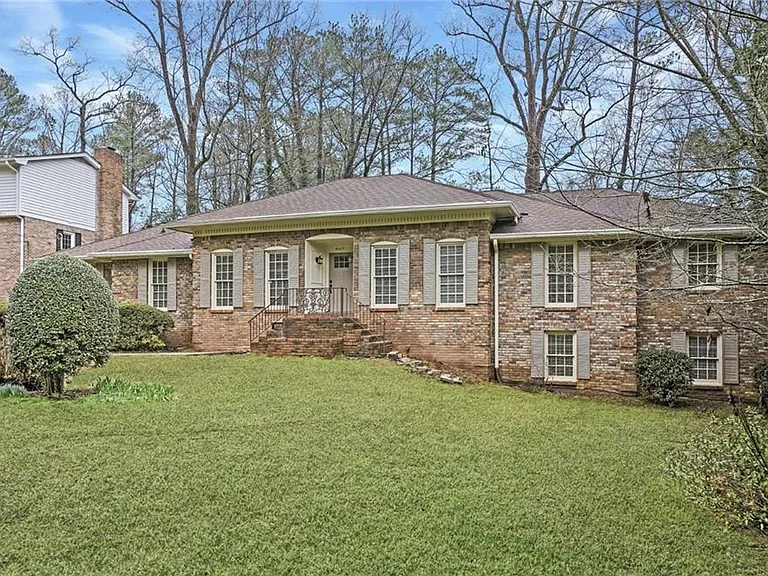 4517 E Kings Point Cir — Photo 36