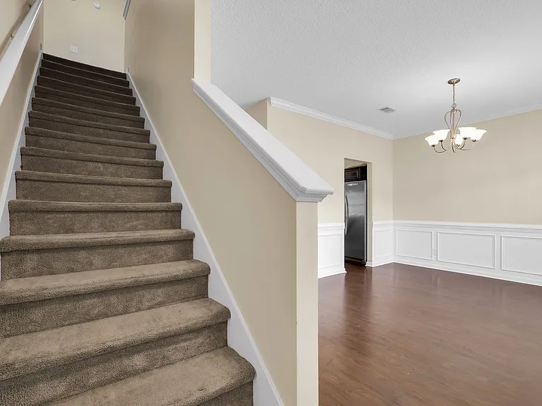 659 Red Oak Ln — Photo 4
