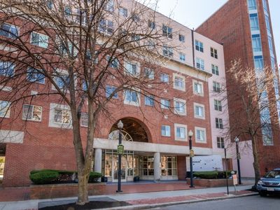 20 Webster St APT 304, Brookline, MA, 02446