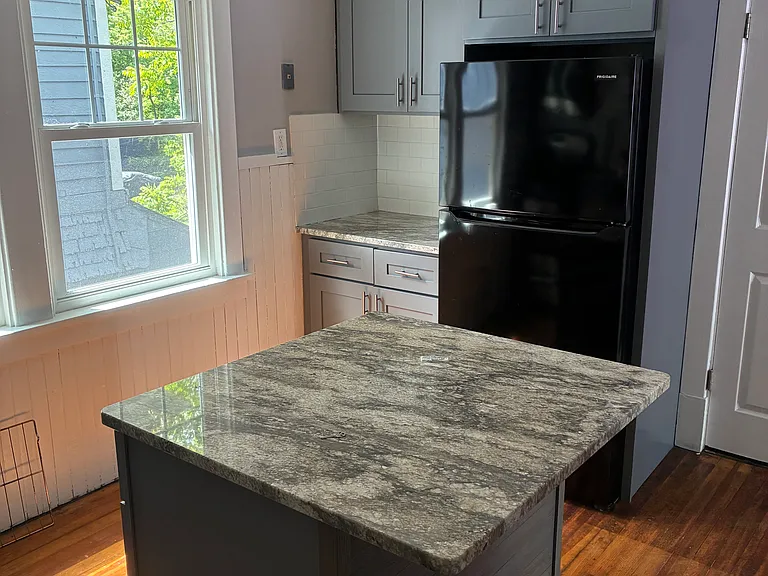 652 West Ave — Photo 3