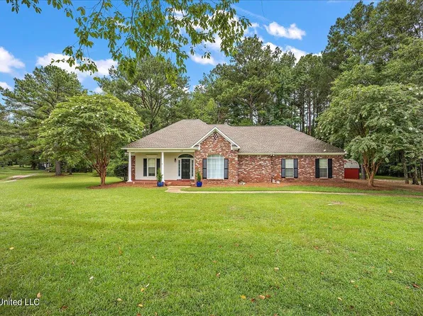316 Glenfield Lake Rd, Canton, MS 39046