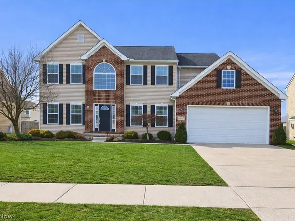 9062 Franklin Dr, North Ridgeville, OH 44039