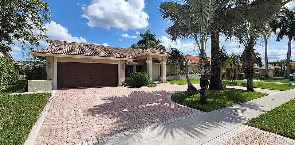 1st image of 10120 NW 10th St