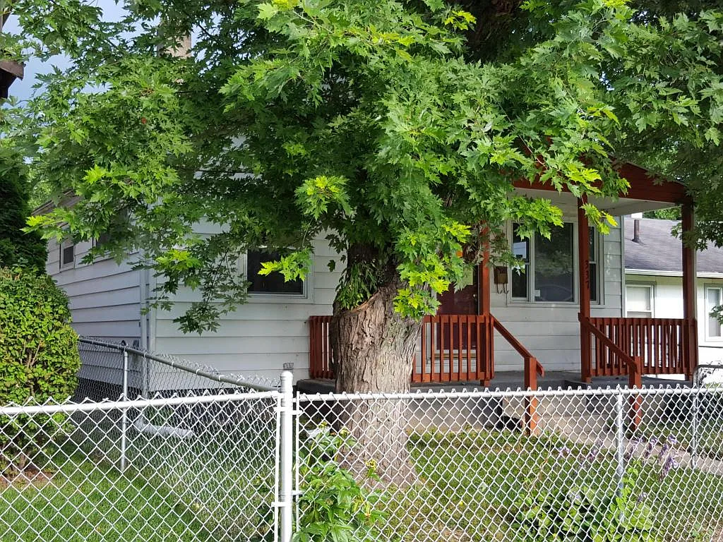 337 Highland Ave photo 1