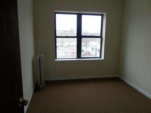 5th image of 1370 W 79th St #1376306
