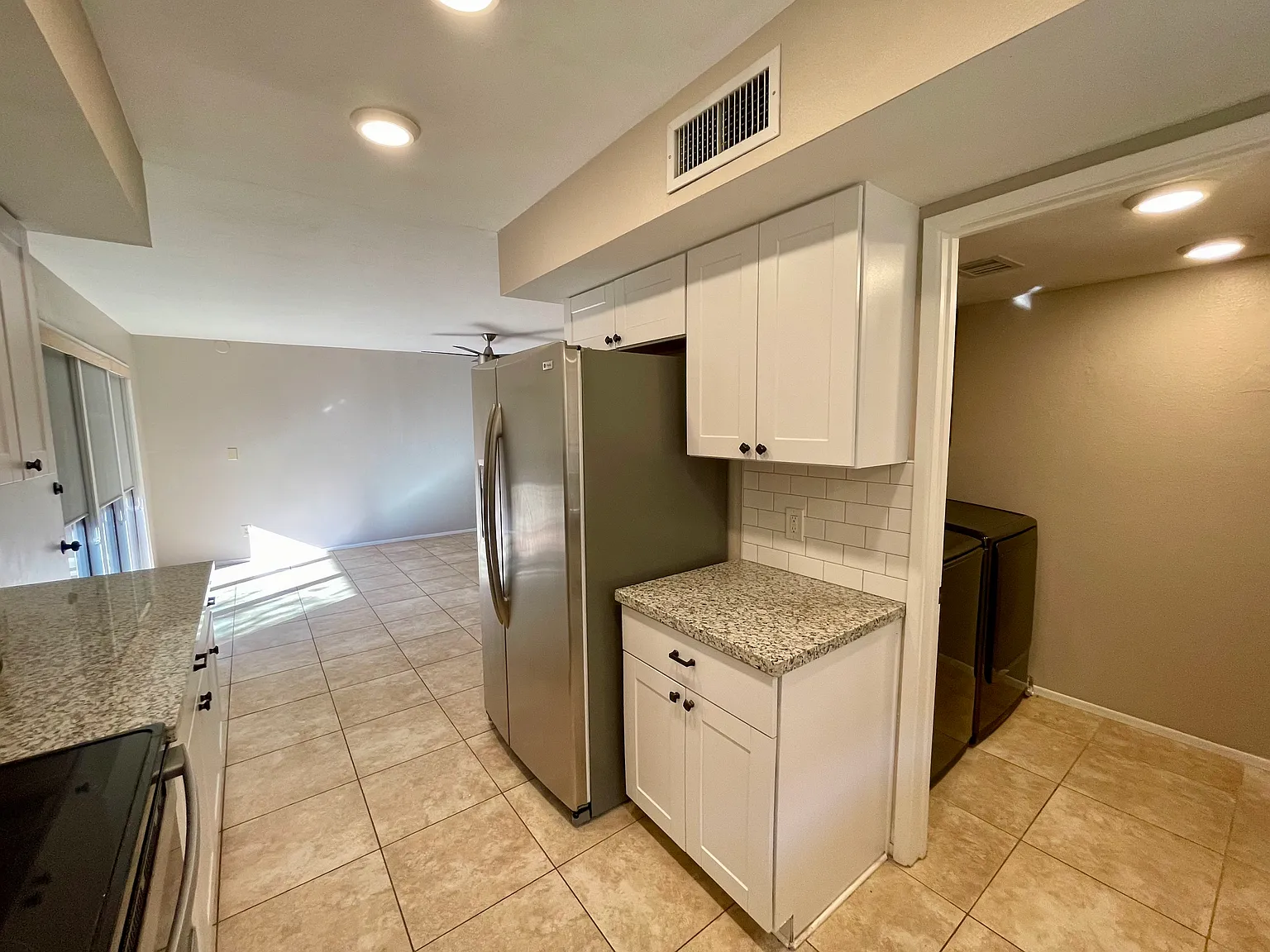 2 bed, 1901 sqft, $2,500 — Photo 4